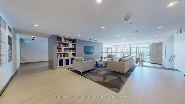 Additional image 34 of 51 East Liberty St Unit 715