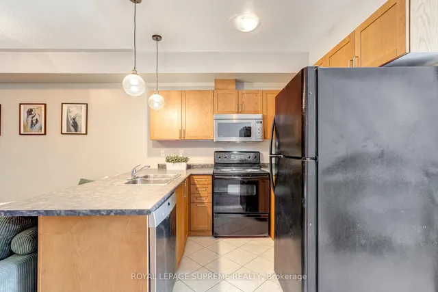 Additional image 15 of 184 Wiltshire Ave