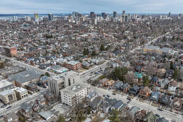 Additional image 41 of 402 Dundurn St