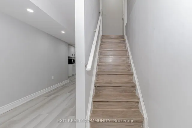 Additional image 22 of 31 Lola Cres