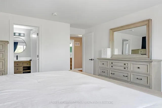 Additional image 16 of 64 Hildegard Dr