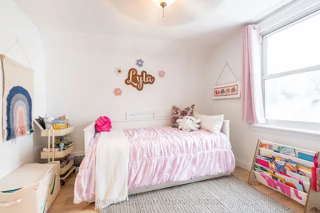 Additional image 29 of 351 Queensdale Ave