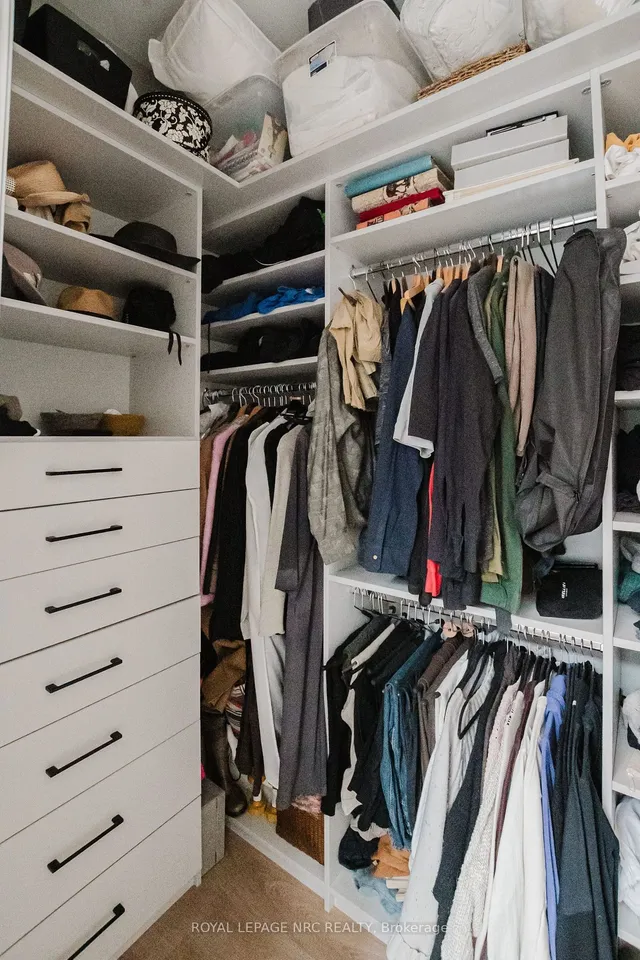 Additional image 22 of 118 King St Unit LPH13