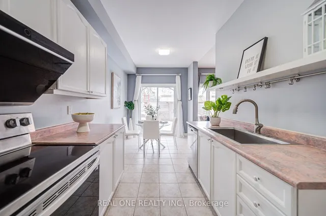 Additional image 12 of 963 KING Rd Unit 25