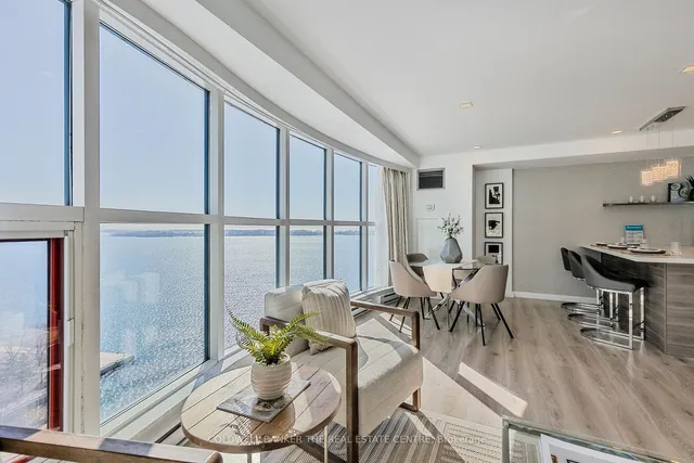 Additional image 44 of 99 Harbour Sq Unit 2002