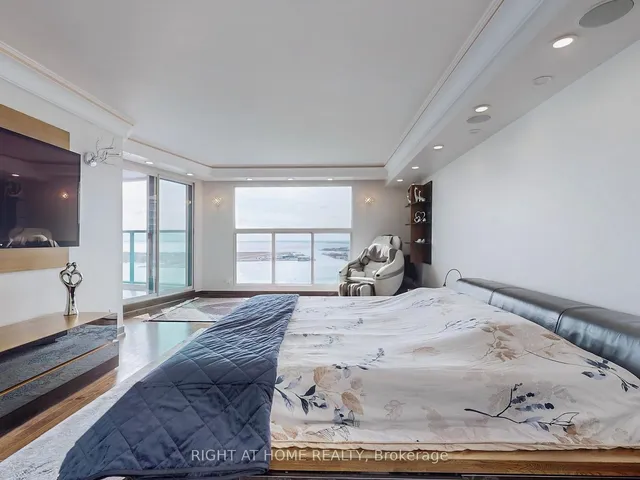 Additional image 29 of 77 Harbour Sq Unit 3408