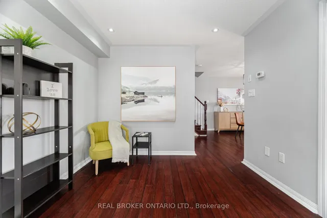 Additional image 17 of 40 Suitor Crt