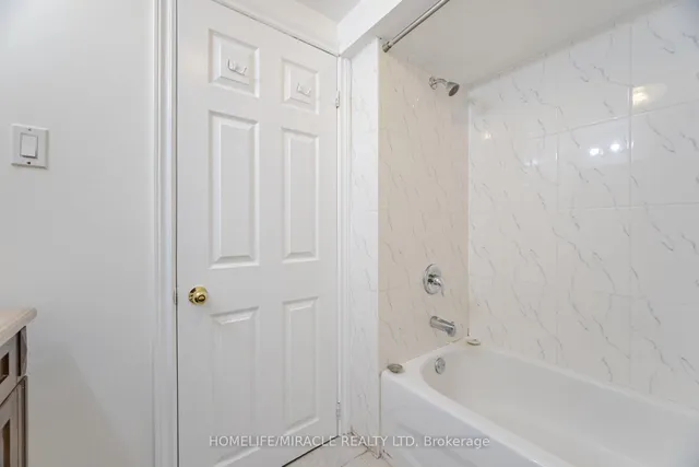 Additional image 29 of 18 Albion Cres