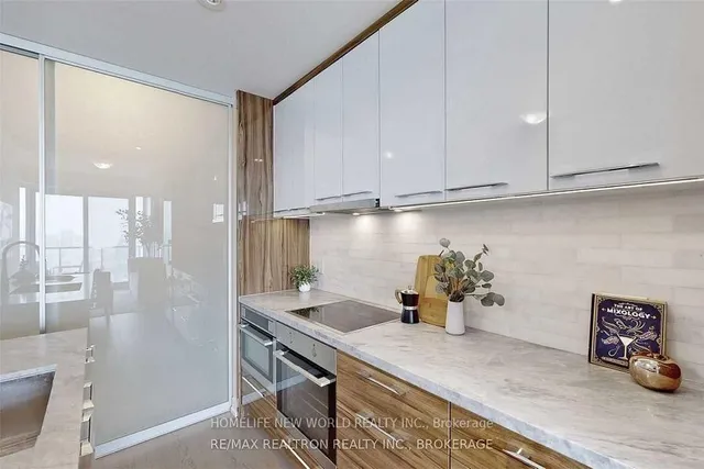 Additional image 8 of 488 University Ave Unit 3101