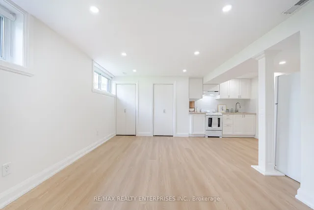 Additional image 28 of 3 Savarin St