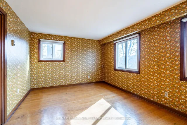 Additional image 27 of 147 LLOYMINN Ave