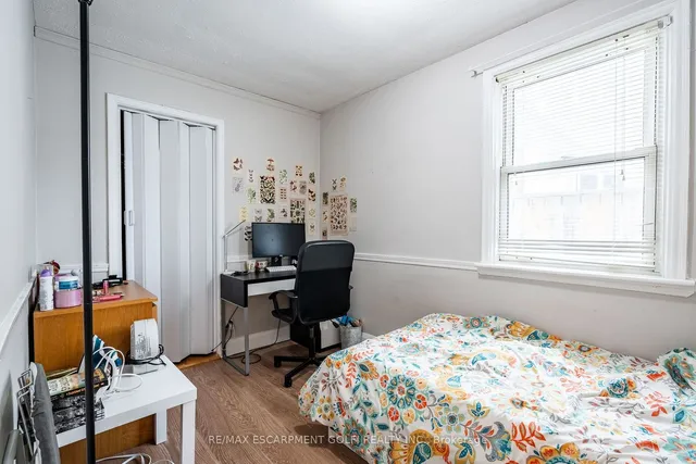 Additional image 13 of 124 WHITNEY Ave