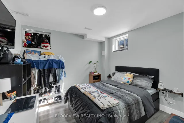 Additional image 43 of 594 Queen Mary Dr