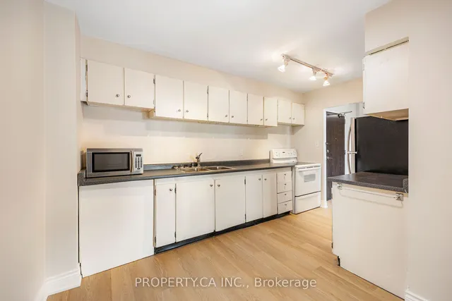 Additional image 18 of 716 The West Mall N/A Unit 1107