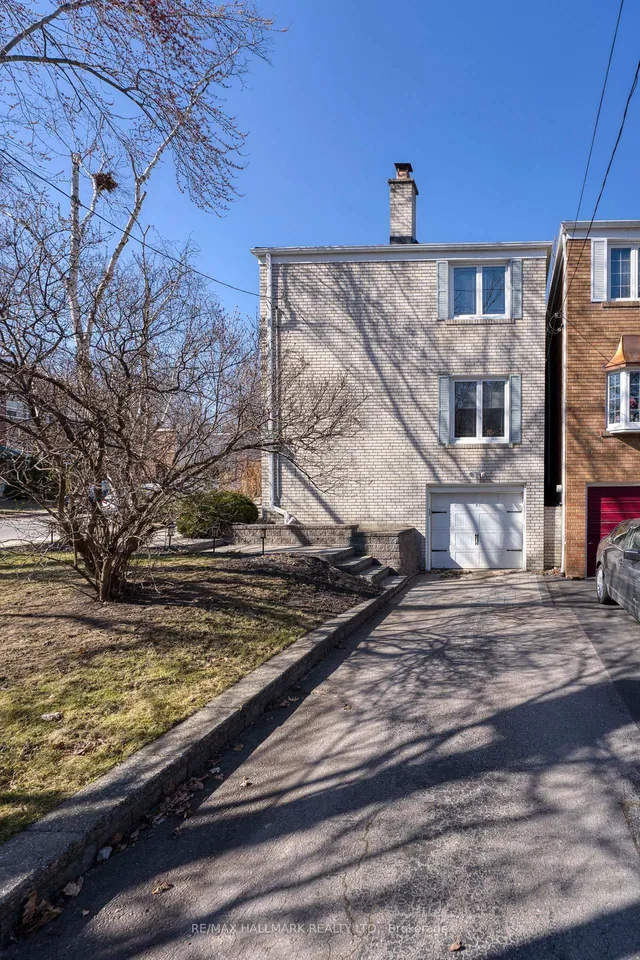 Additional image 4 of 572 Roehampton Ave