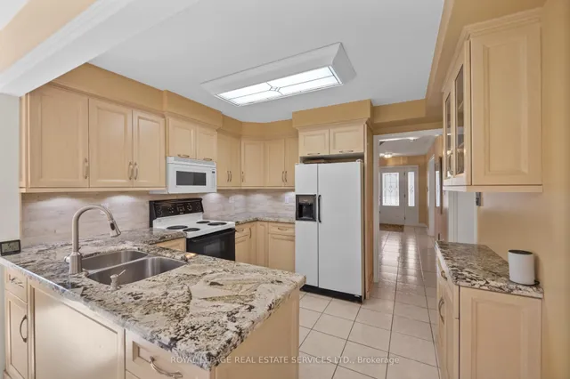 Additional image 15 of 1074 Bradbury Chse