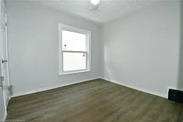 Additional image 14 of 242 Balmoral Ave