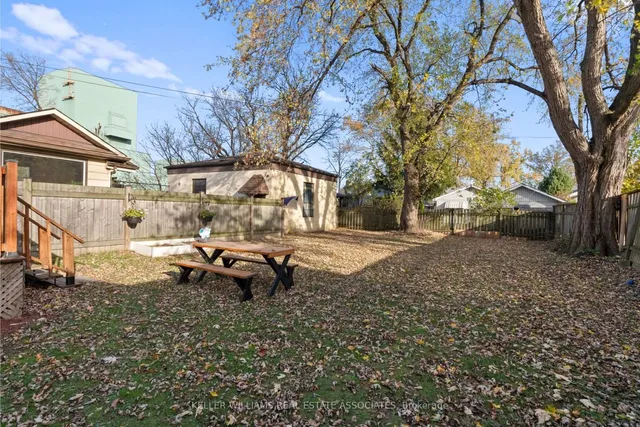 Additional image 36 of 404 Tragina Ave