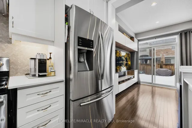 Additional image 18 of 36 Bernadino St