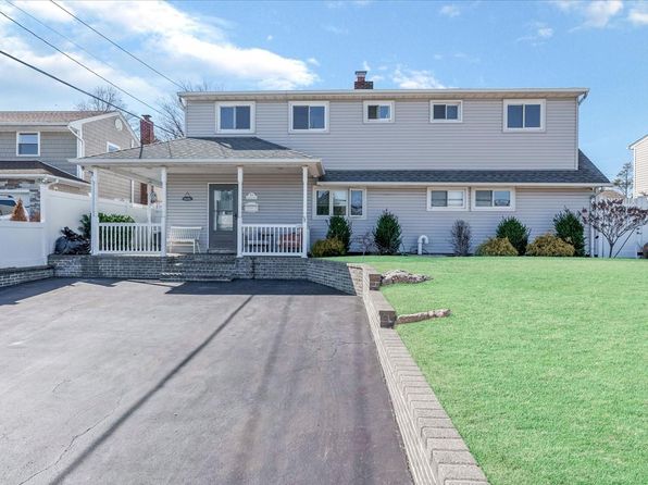 Primary image of 93 Bloomingdale Road, Levittown, NY 11756