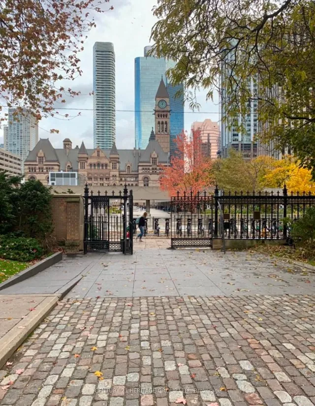 Additional image 10 of 197 Yonge St Unit 2410