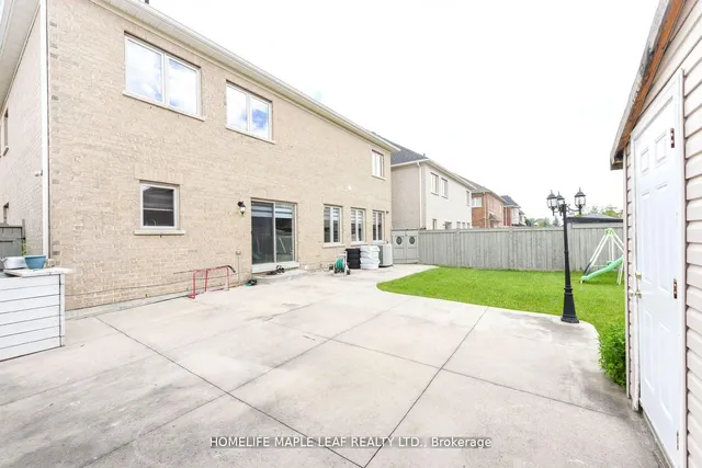 Additional image 38 of 84 Latania Blvd