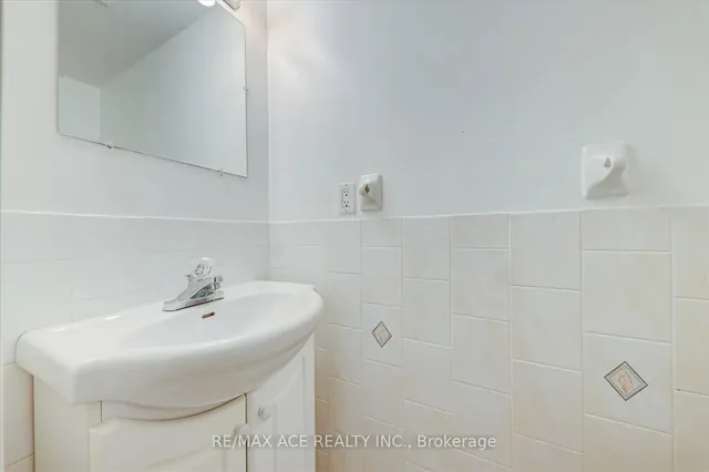 Additional image 41 of 62 Saffron Cres