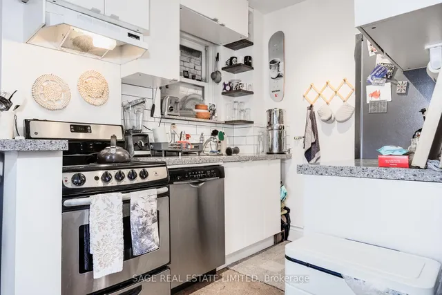 Additional image 15 of 21 Macdonell Ave