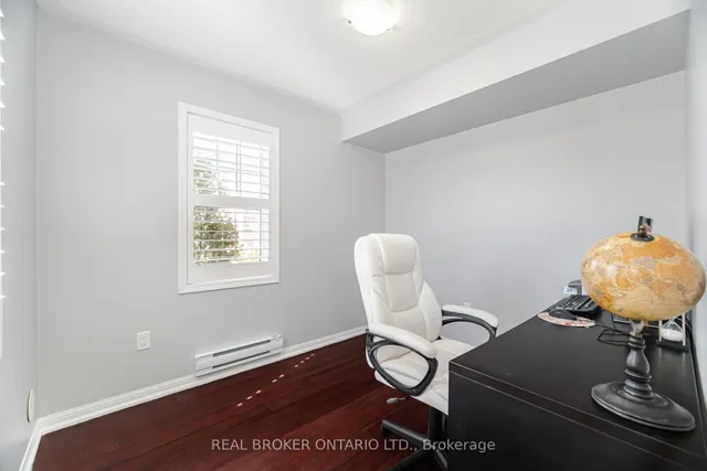 Additional image 8 of 40 Suitor Crt