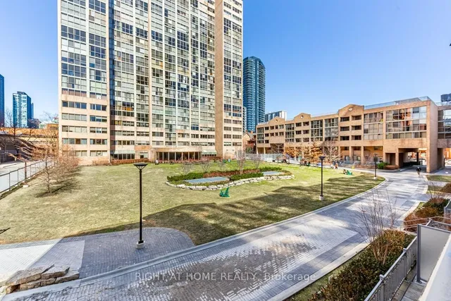 Additional image 29 of 60 Homewood Ave Unit 201