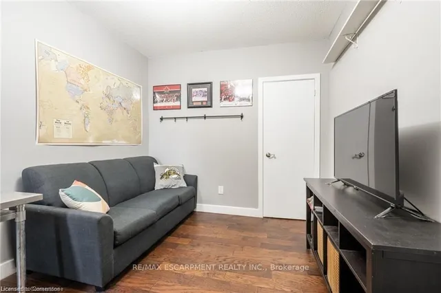 Additional image 27 of 166 Catharine St