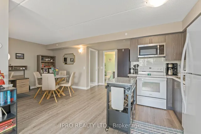 Additional image 11 of 716 Main St Unit 207