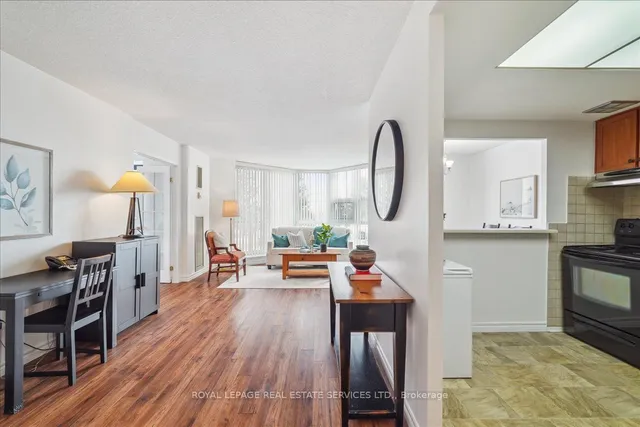 Additional image 7 of 20 Dean Park Rd Unit 214