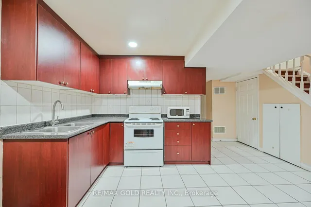 Additional image 38 of 152 Bighorn Cres