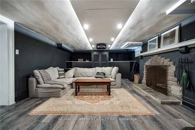 Additional image 40 of 7 St. James Pl