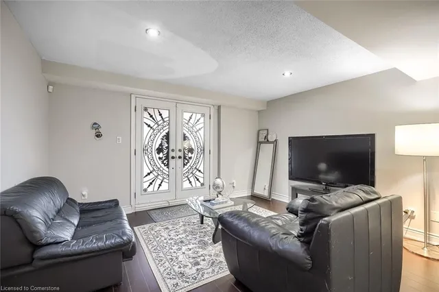 Additional image 37 of 85 Gennela Sq