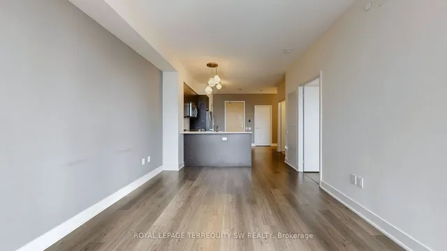 Additional image 6 of 30 Roehampton Ave Unit 1001