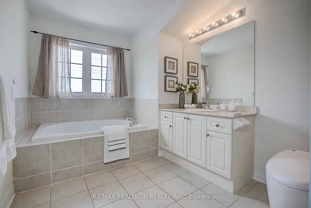 Additional image 34 of 171B Finch Ave