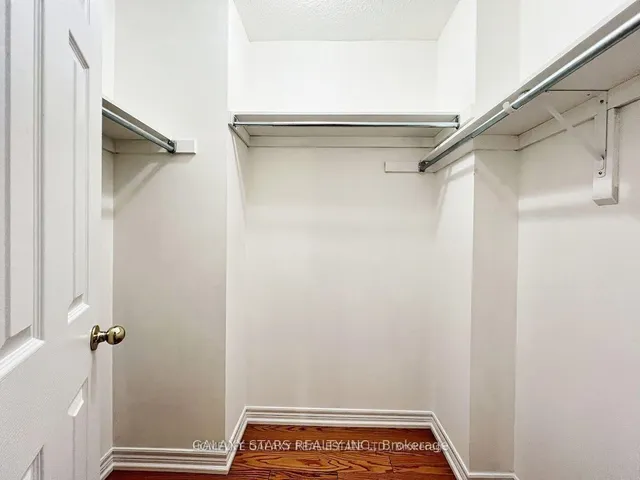 Additional image 28 of 8 E Hycrest Ave