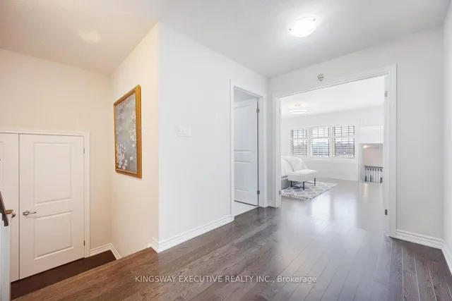 Additional image 33 of 12 ACTION Dr