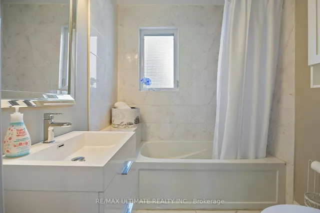 Additional image 22 of 8 Wall Ave