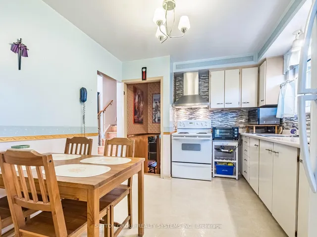 Additional image 25 of 8 Dearbourne Blvd