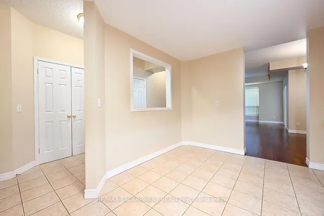 Additional image 12 of 2000 Creekside Dr Unit 501