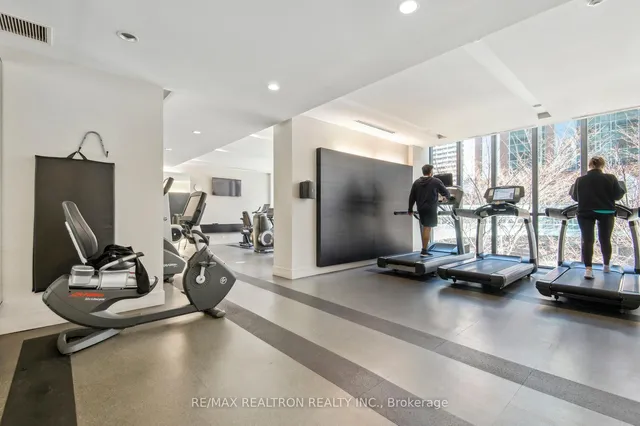 Additional image 33 of 110 Charles St Unit 2006