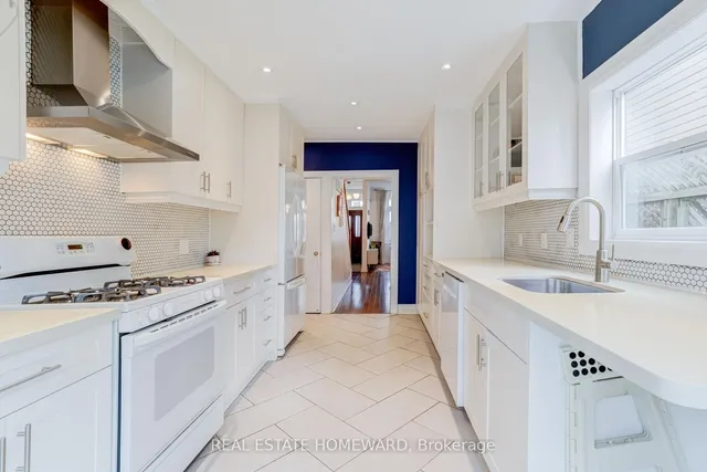 Additional image 15 of 104 Manning Ave