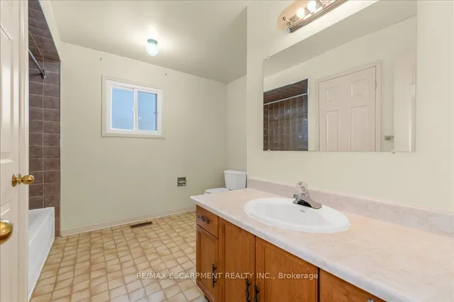 Additional image 17 of 1404 White Oaks Blvd