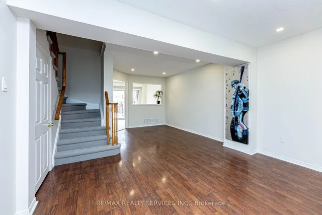 Additional image 5 of 98 Lent Cres