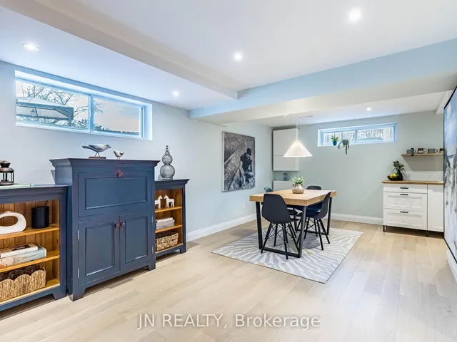 Additional image 24 of 27 Finchley Cres