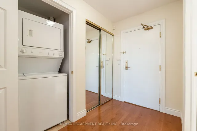 Additional image 7 of 399 Elizabeth St Unit 611