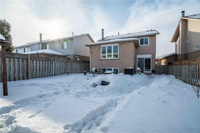 Additional image 40 of 9 Beachgrove Cres